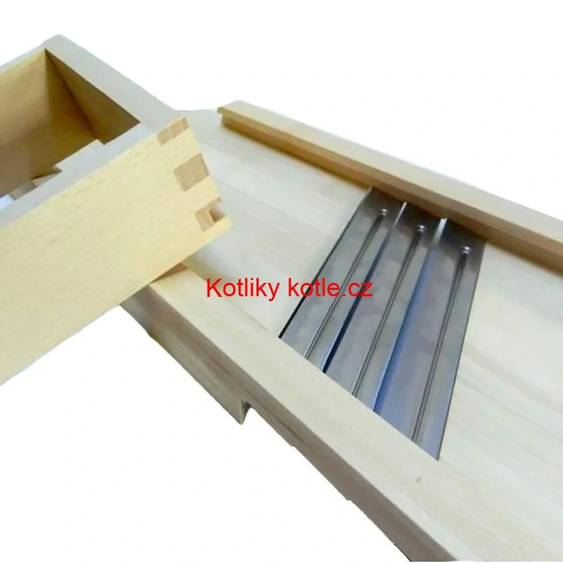 Ruční dřevěný kráječ zelí 3 nože 56 x 19 cm (malý)