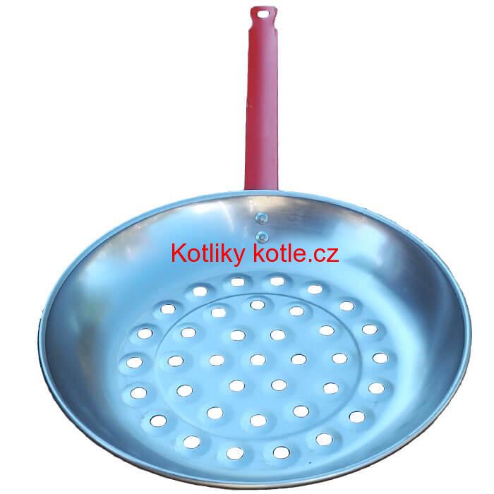 Pánev na kaštany 26 cm BBQ