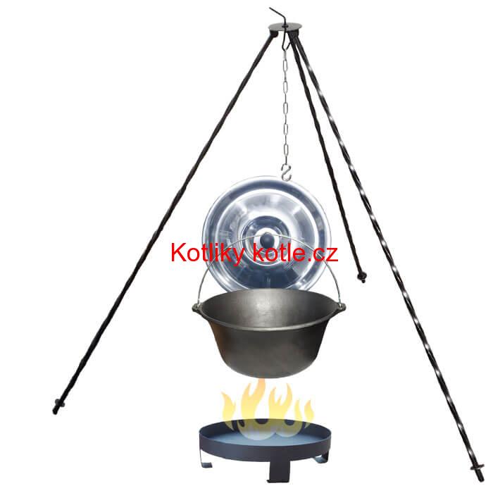 Litinový kotlík 10,8 L + nerezová poklice  + trojnožka 1,2 m + ohniště 36 cm
