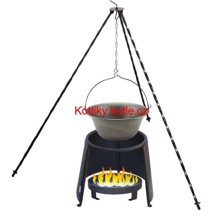 Železný kotlík 6 L (0,75 mm) + chránič plamene 32 cm + ohniště 36 cm + trojnožka 1,2 m