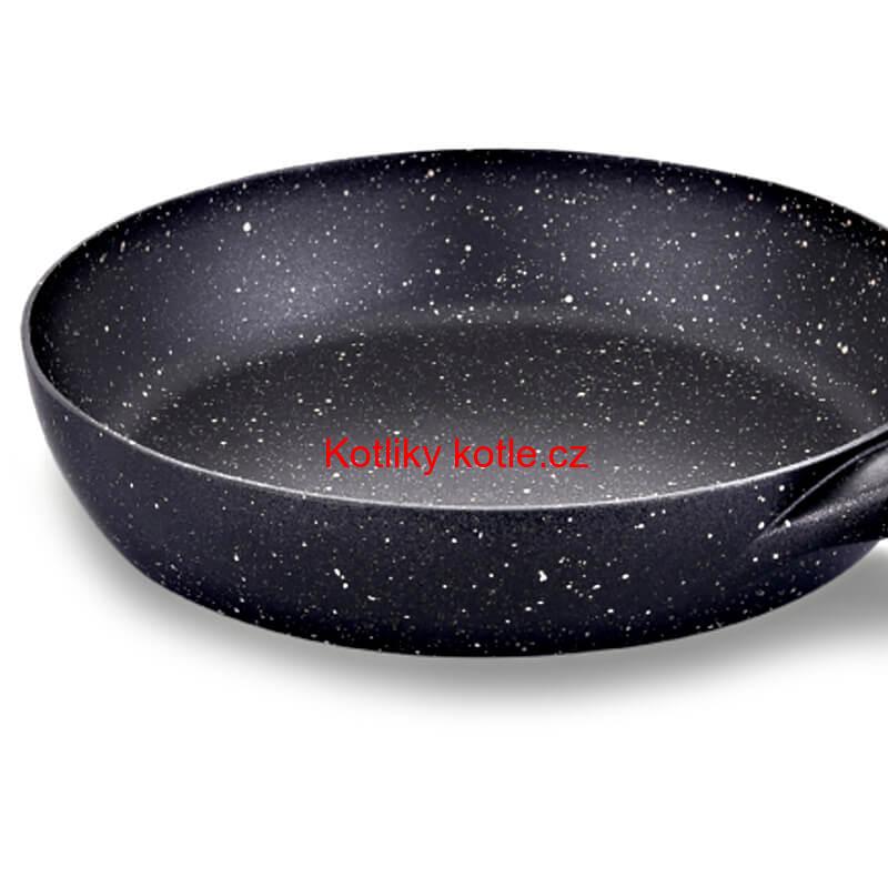 Pánev s rukojetí 24 Classic Plus Volkanit