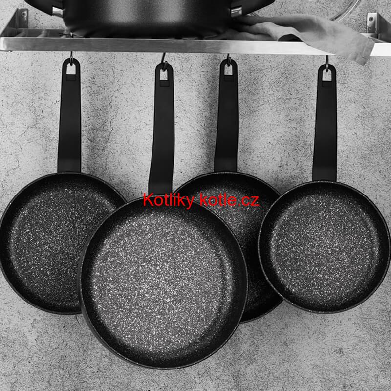 Pánev s rukojetí 26 Classic Plus Volkanit