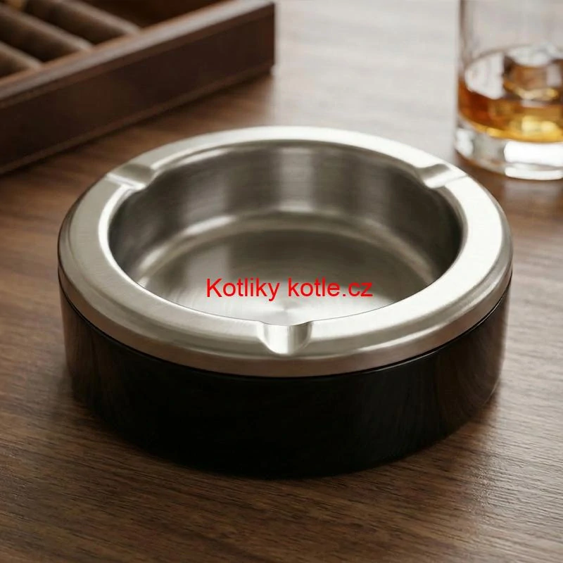 Odolný kovový popelník z nerezové oceli (3 barvy)