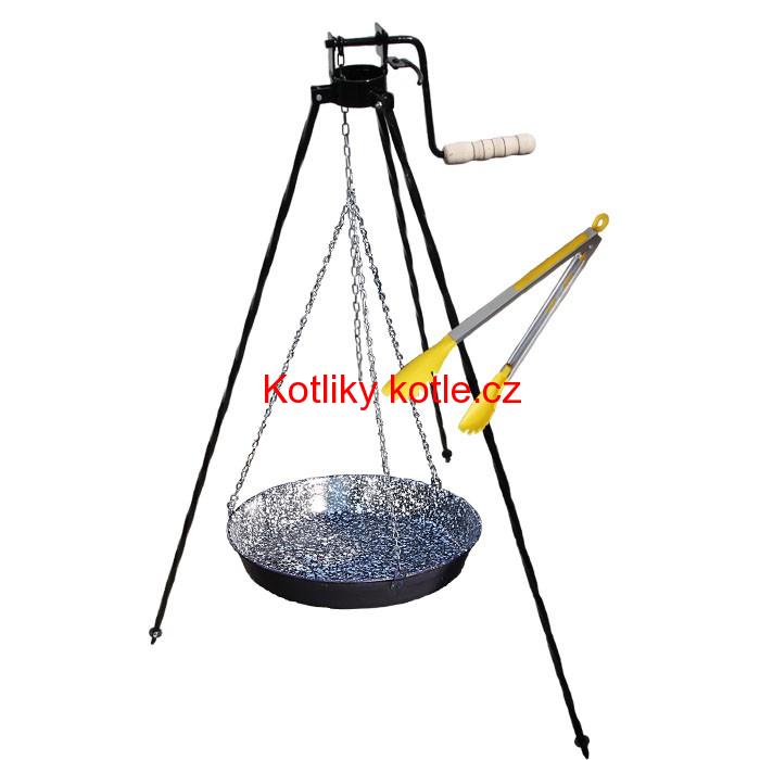 Smaltovaná pánev s řetízkem 42 cm + trojnožka s pojistnou kladkou a obracečka na maso GRILL PARTY 1